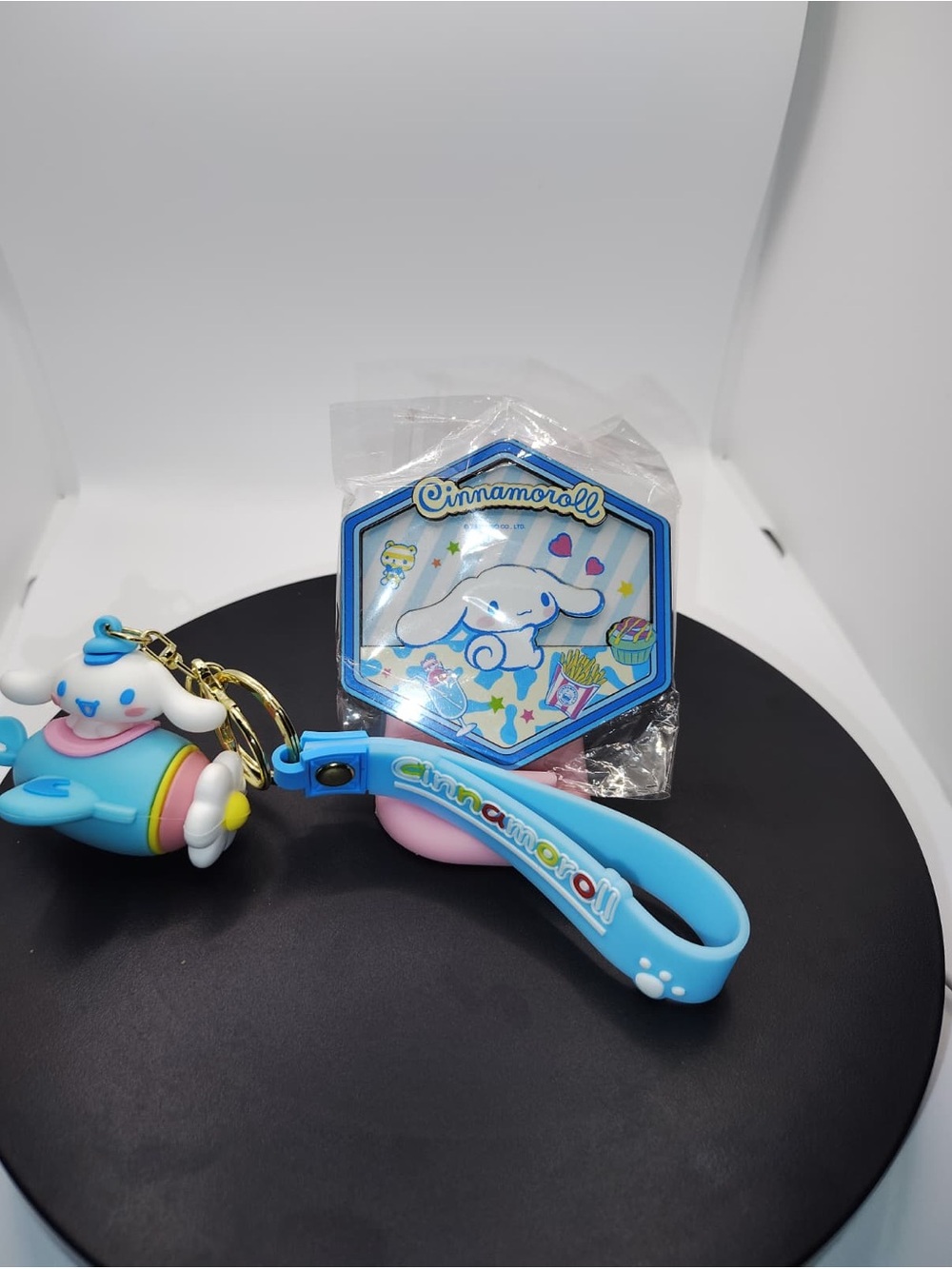 Blue SiliconeCINNA KEYCHAIN with CINNA FRIDGE MAGNET